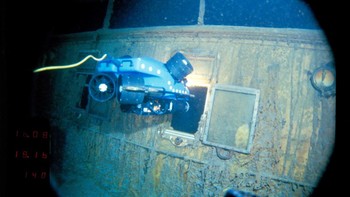 Sejauh ini, belum ada sinyal dari kapal itu. Tim penyelamat kapal selam Titan berkejaran dengan waktu mengingat pasokan oksigen semakin menipis. Foto: WHOI Archives/Woods Hole Oceanographic Institution/REUTERS