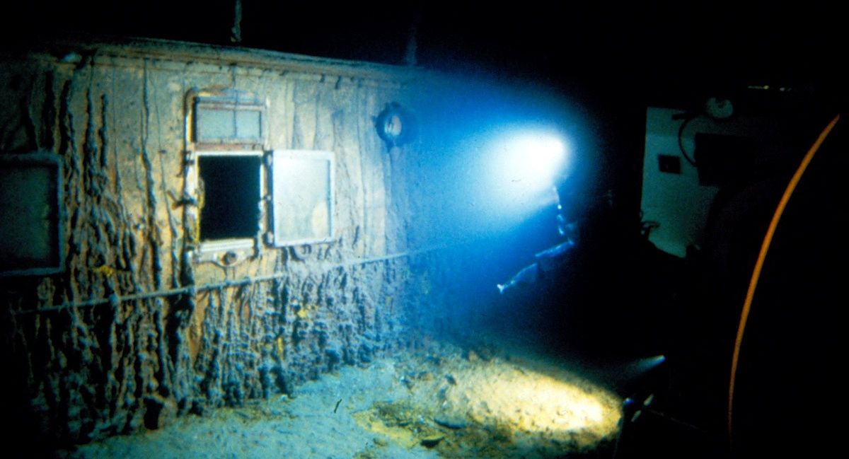 Titanic deck bulkhead is seen during a dive at the resting place of the Titanic's wreck, July, 1986. WHOI Archives/Woods Hole Oceanographic Institution/Handout via REUTERS THIS IMAGE HAS BEEN SUPPLIED BY A THIRD PARTY. NO RESALES. NO ARCHIVES. MANDATORY CREDIT