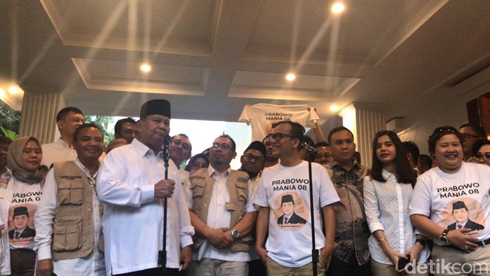 Prabowo Subianto menerima rombongan JoMan (Firda Cynthia Anggrainy/detikcom).