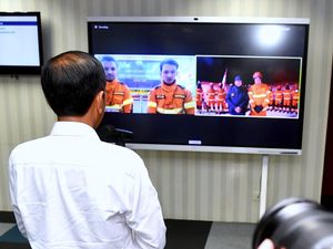 Jokowi Sapa Tim INASAR Lewat Video Call, Tanya Kondisi di Turki