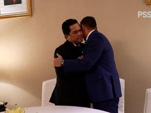 Pelukan Iwan Bule ke Erick Thohir Usai Terpilih Jadi Ketum PSSI