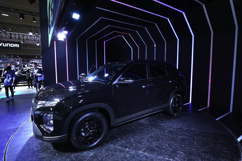 PT Hyundai Motors Indonesia (HMID) meluncurkan Hyundai Creta Dynamic Black Edition pada ajang Indonesia International Motor Show (IIMS), Kamis (16/2/2023).  (CNBC Indonesia/Tri Susilo))