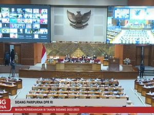 Paripurna Jelang Reses, DPR Jelaskan Proses Perppu Ciptaker-RUU Kesehatan
