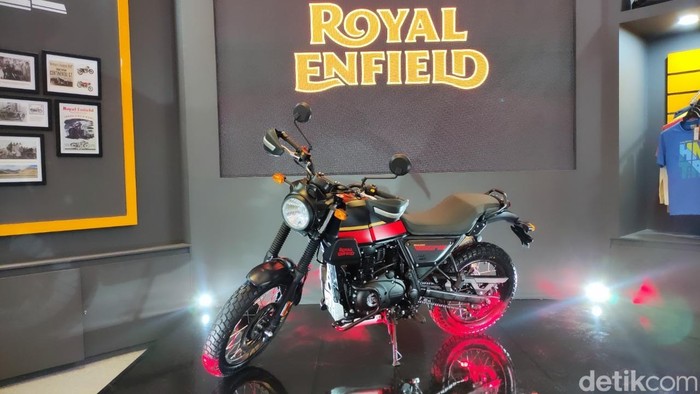Royal Enfield Scram 411 di IIMS 2023.