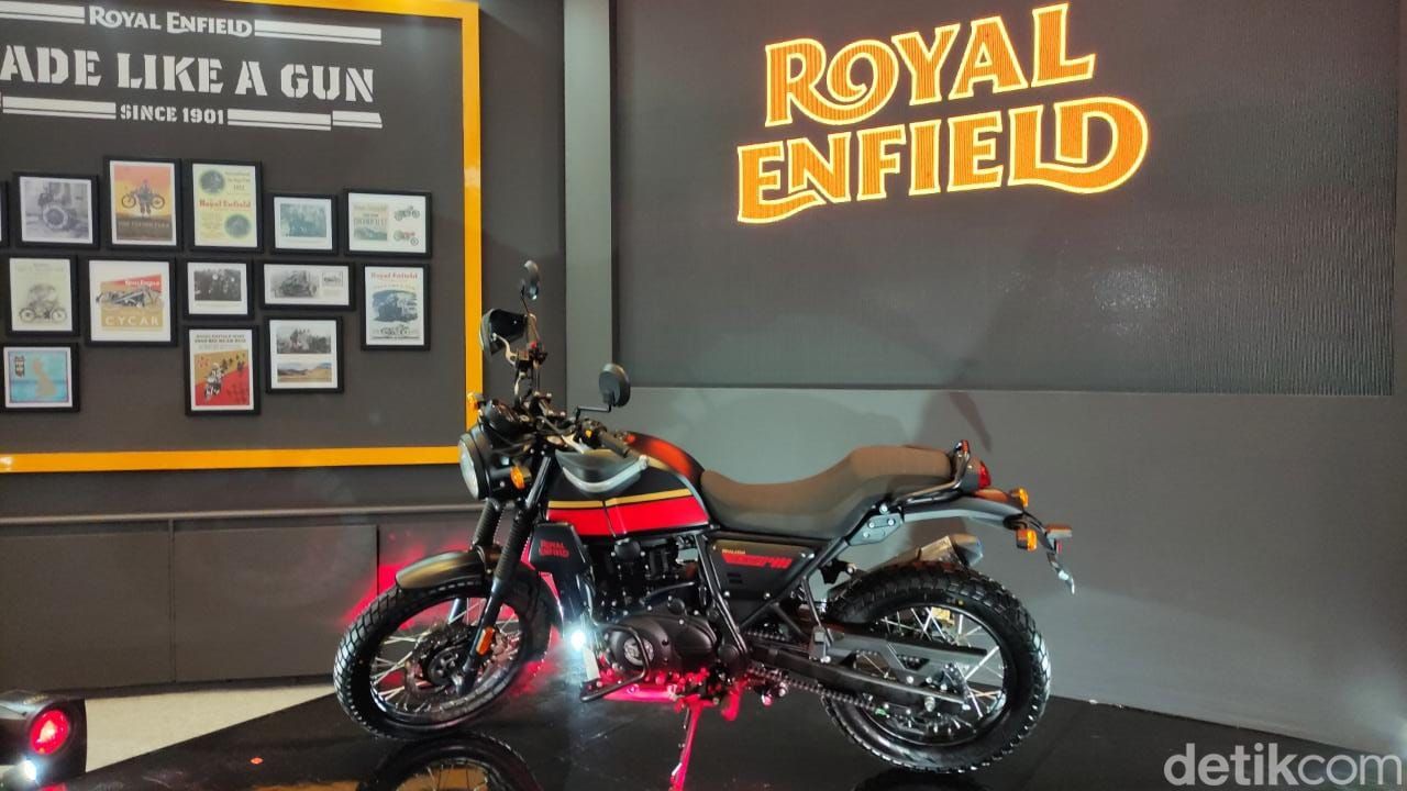 Royal Enfield Scram 411 di IIMS 2023.