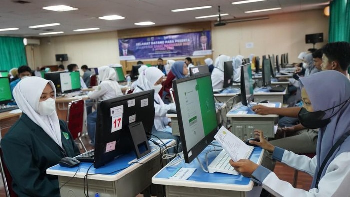 Suasana ujian SBPDB Madrasah
