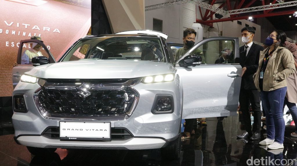 Suzuki Grand Vitara Berevolusi di IIMS 2023