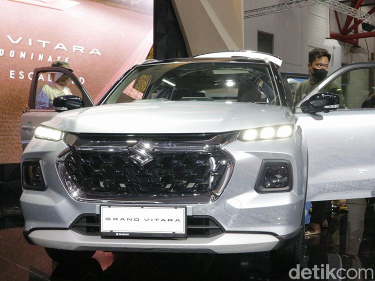 Suzuki Grand Vitara Berevolusi di IIMS 2023