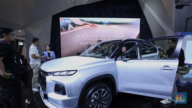 Suzuki Grand Vitara di IIMS 2023 (CNBC Indonesia/Tri Susilo)