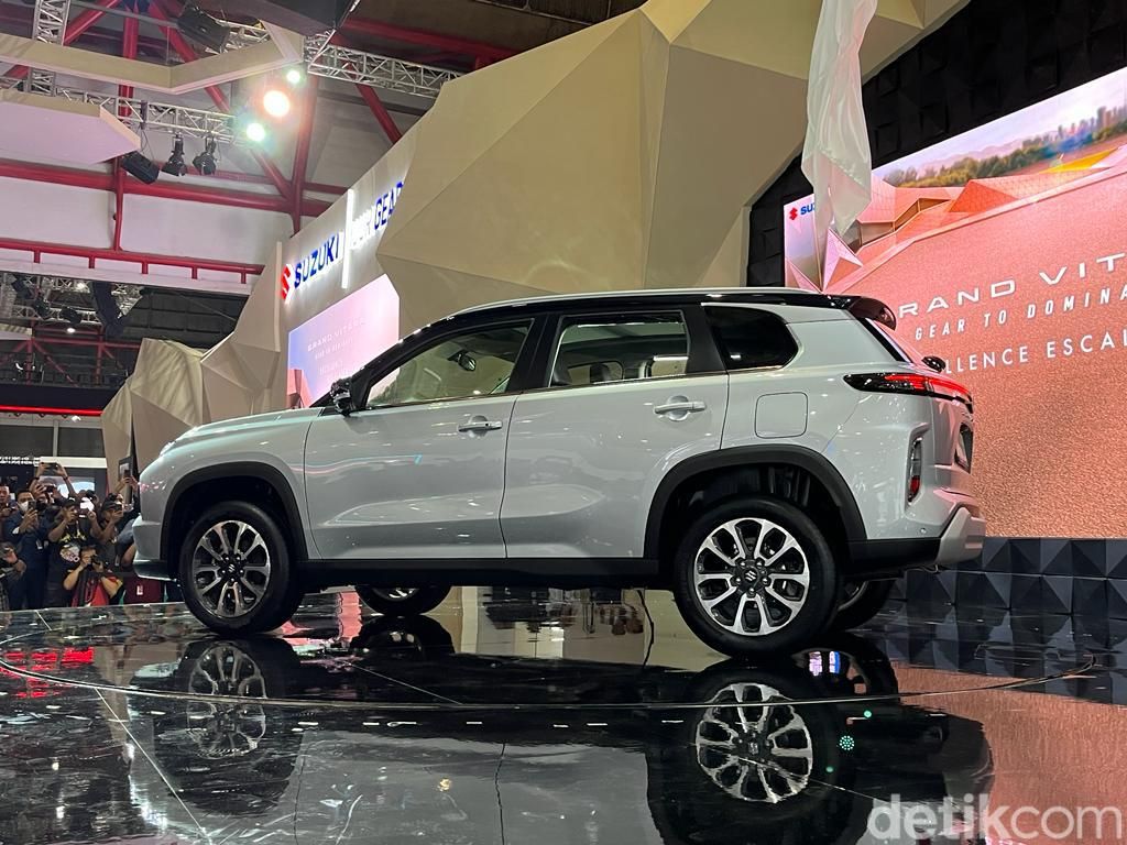 Suzuki Grand Vitara Resmi Meluncur di Indonesia, Pakai Mesin Hybrid.