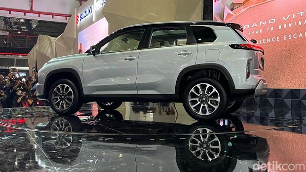Suzuki Grand Vitara Resmi Meluncur di Indonesia, Pakai Mesin Hybrid.