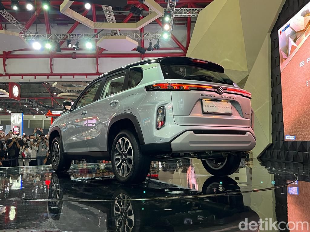 Suzuki Grand Vitara Resmi Meluncur di Indonesia, Pakai Mesin Hybrid.