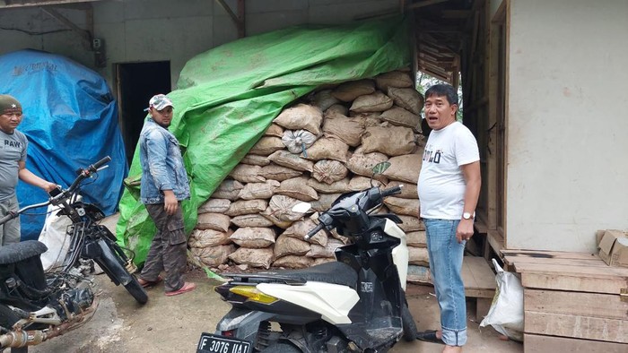 Tambang ilegal di Kawasan Cibeber, Kabupaten Lebak, Banten.