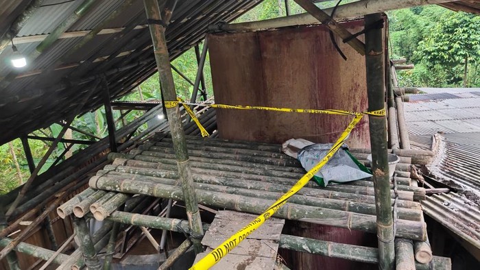 Tambang ilegal di Kawasan Cibeber, Kabupaten Lebak, Banten.