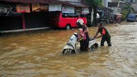 Tanggul Sungai Jebol, Ratusan Rumah Di Kudus Kebanjiran