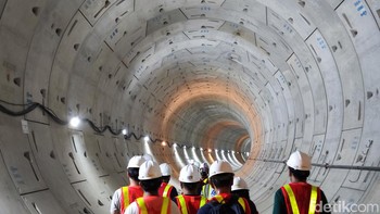 Proses pembangunan kedua terowongan ini telah dimulai sejak April 2022 hingga Desember 2022 dengan panjang rata-rata pembangunan sekitar sembilan meter atau enam ring per hari (di luar waktu pemeliharaan rutin). Foto: Adi Fida Rahman/detikINET