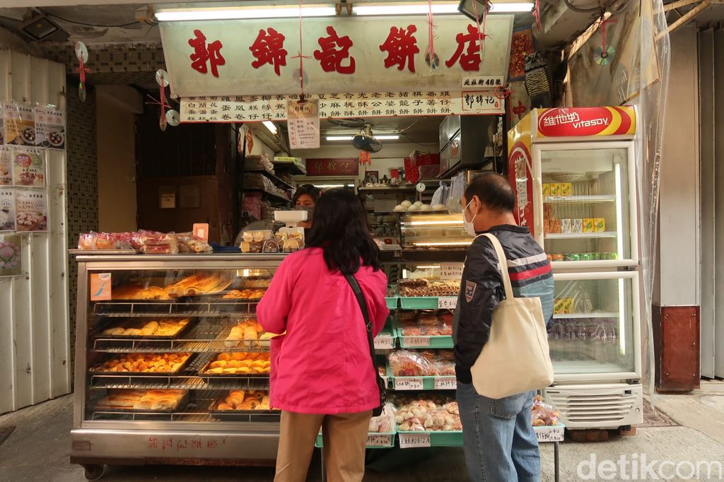 Walking tour di Pulau Cheung Chau yang tidak ada mobil satupun di Hong Kong,