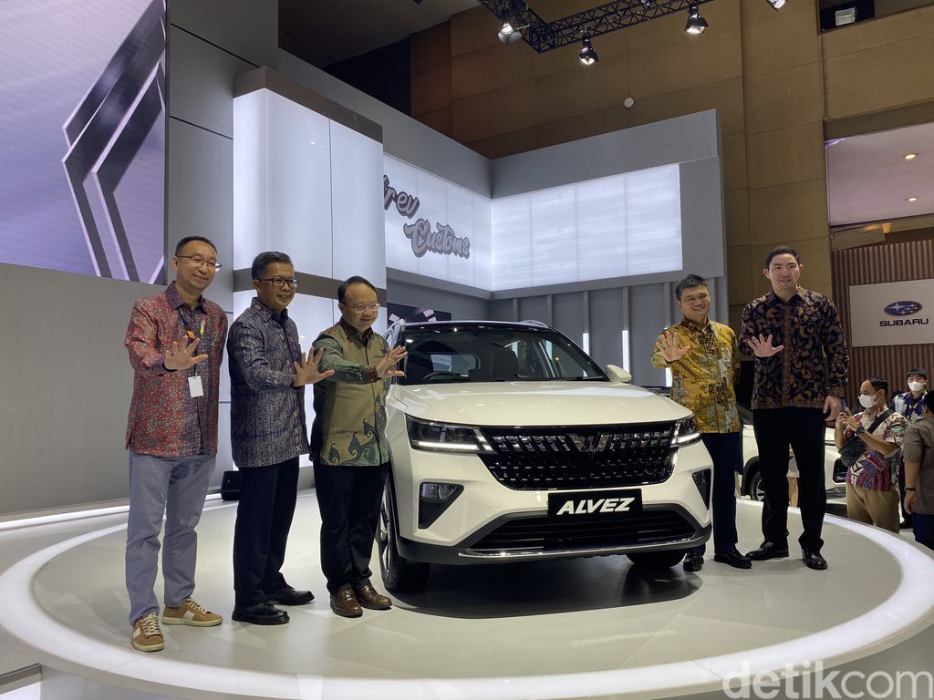 Wuling Alvez hadir di IIMS 2023