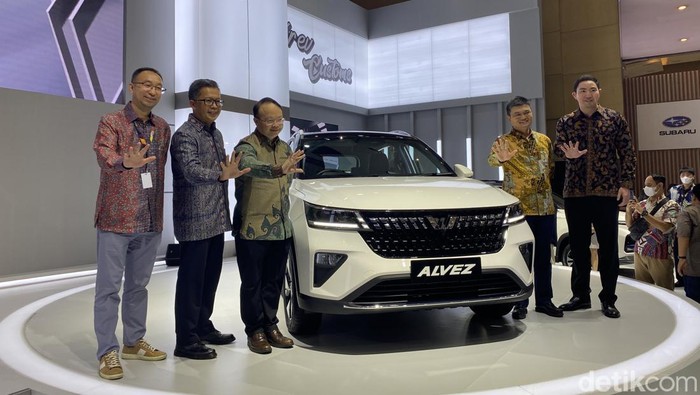 Wuling Alvez hadir di IIMS 2023