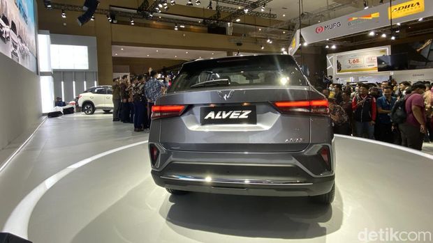 Wuling Alvez hadir di IIMS 2023
