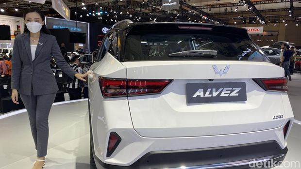Wuling Alvez hadir di IIMS 2023