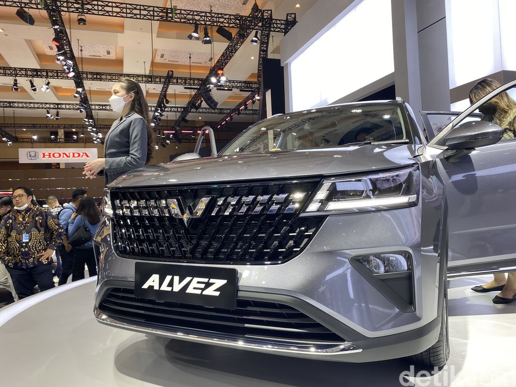 Wuling Alvez hadir di IIMS 2023