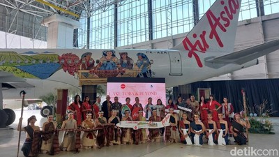 Ada 4 Wanita Toba Terbang di Pesawat AirAsia