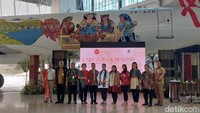 Momentum ini dimanfaatkan oleh Indonesia sebagai bagian dari upaya mempromosikan Danau Toba sebagai destinasi pariwisata, serta mendukung rencana pemerintah untuk meningkatkan ekonomi kreatif di sekitar daerah Toba-Samosir. Langkah ini merupakan buah kerja sama antara InJourney, Badan Pelaksana Otorita Danau Toba (BPODT), dan PT Toba Tenun Sejahtra (Tobatenun).