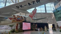 Lebih lanjut Vera menekankan, pesawat ini tidak hanya akan terbang di rute Jakarta-Silangit, tetapi juga akan terbang ke seluruh Indonesia bahkan ke luar negeri. Hal ini sejalan dengan tujuannya dalam membantu mendukung mengenalkan Danau Toba sebagai salah satu destinasi wisata prioritas di Indonesia.  