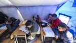 Potret Anak-anak Korban Gempa Turki Lanjutkan Sekolah di Tenda Darurat