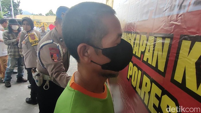 Ayah di Cianjur yang tega memperkosa anak kandungnya