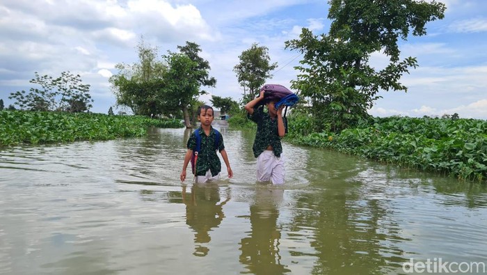 banjir luapan bengawan njero