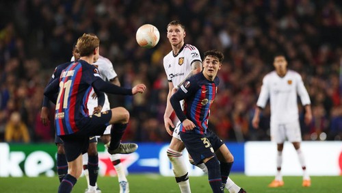 Manchester Uniteds Wout Weghorst (centre) and Barcelonas Gavi (right) battle for the ball during the UEFA Europa League play-off first leg match at Spotify Camp Nou, Barcelona. Picture date: Thursday February 16, 2023. (Photo by Isabel Infantes/PA Images via Getty Images)