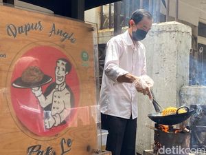 Viral Penjual Mi Anglo Asal Bandung Mirip Jokowi