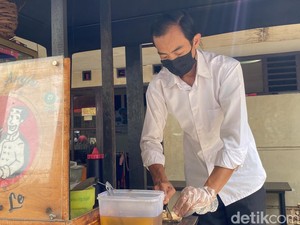 Mirip Jokowi, Penjual Mi Anglo Pak Le di Bandung Ini Viral