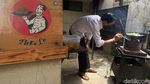 Potret Penjual Mi Anglo Bandung yang Viral gegara Mirip Jokowi