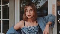 Fira Cantika viral karena kerap cover lagu orang dan punya goyangan khas yang diberi nama Goyang Rungkad Sampai Subuh. (Foto: dok Instagram)