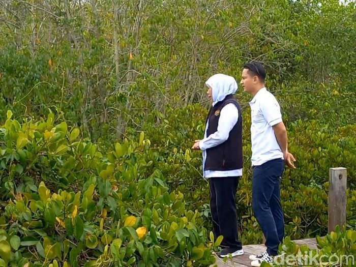 Gubernur Jawa Timur Khofifah dan bupati trenggalek muhammad nur arifin
