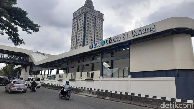 Halte TransJ Cikoko St Cawang