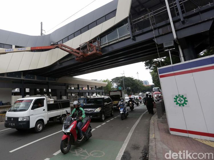 Hampir Rampung, Halte TransJ Segera Terintegrasi dengan Stasiun Juanda