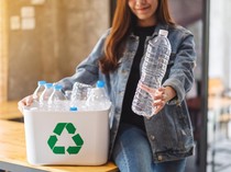 Tips Praktis Cara Menghilangkan Bau di Tempat Sampah