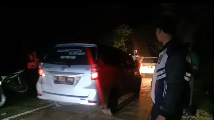 Jalan Magelang-Boyolali yang tertutup longsor di Windusabrang, Wonolelo, Sawangan telah bisa dilalui, Jumat (17/2/2023).