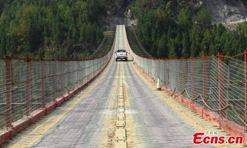 Jembatan melayang China