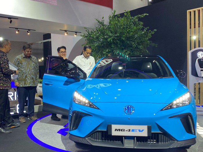 Jokowi Jajal MG4 EV