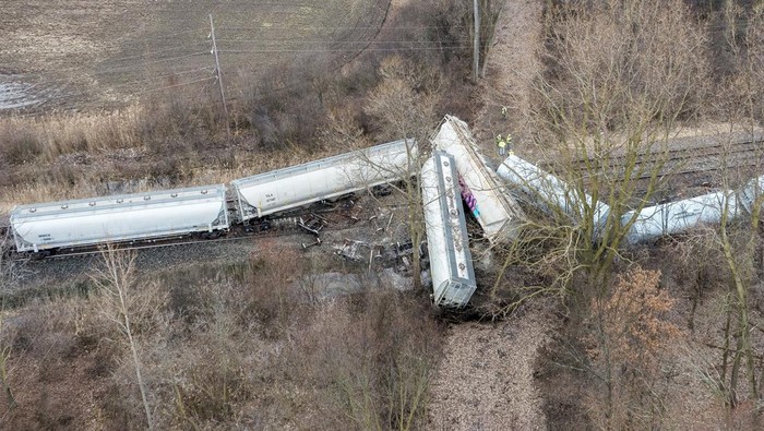 Kereta Norfolk Southern Tergelincir di Amerika Serikat Kereta Norfolk Southern tergelincir di Michigan, Amerika Serikat, Kamis (16/2/2023). Belum diketahui penyebab kecelakaan tersebut.