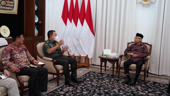 Kunjungan KSAD Jenderal Dudung dan Ketua MUI Cholil Nafis ke rumah kediaman Wapres Maruf Amin (dok. Setwapres)