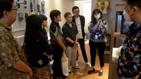 Kehadiran showroom kedua ini diharapkan dapat lebih dekat dan lebih cepat memberi solusi bagi kebutuhan masyarakat akan solusi tata udara hunian modern. Kehadiran showroom kedua ini diharapkan dapat lebih dekat dan lebih cepat memberi solusi bagi kebutuhan masyarakat akan solusi tata udara hunian modern.
