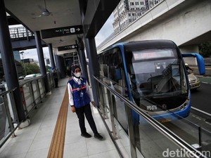 Penumpang TransJ Boleh Buka Puasa dalam Bus Selama Ramadan