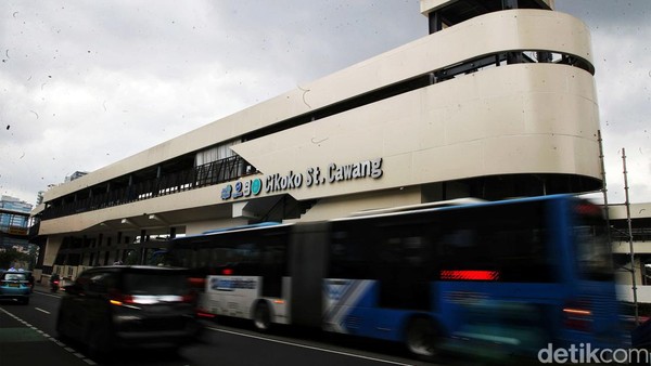 Sudah Dibuka! Potret Halte TiJe Cawang Cikoko yang Nyambung KRL hingga LRT