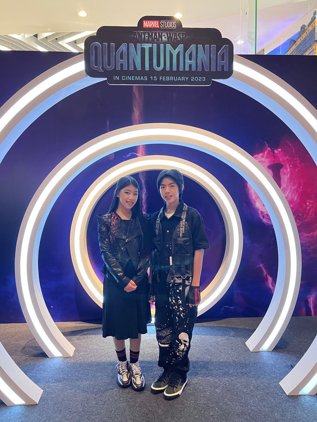 Mischka dan Devon setelah menyaksikan film Ant-Man and The Wasp: Quantumania di layar IMAX XXI Gandaria City, Selasa (14/2/2023).